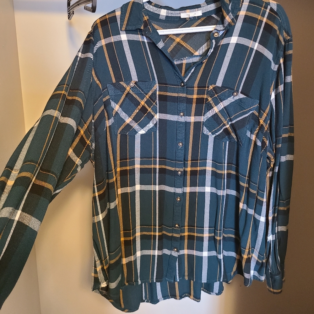 Maurice's plaid longsleeve flannel